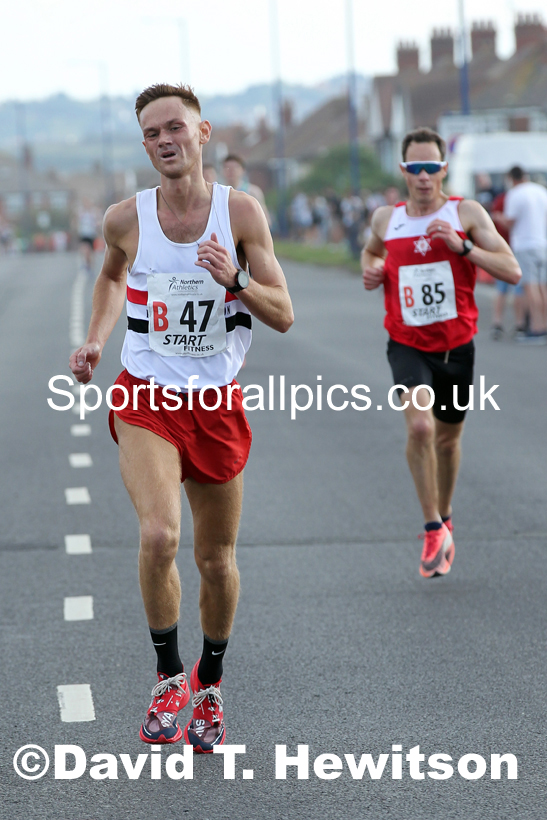 Senior mens 6 stage relay, 2021 Northern 6 and 4 Stage and Young Athletes Road Relays, Redcar. Photo: David T. Hewitson/Sports for All Pics